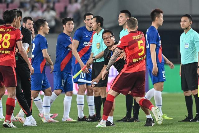上半场分析：皇马2-0领先塞维利亚，姆巴佩和居莱尔各入一球